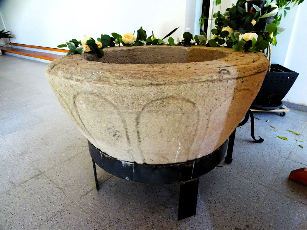 showing the damage to some areas of the moulding