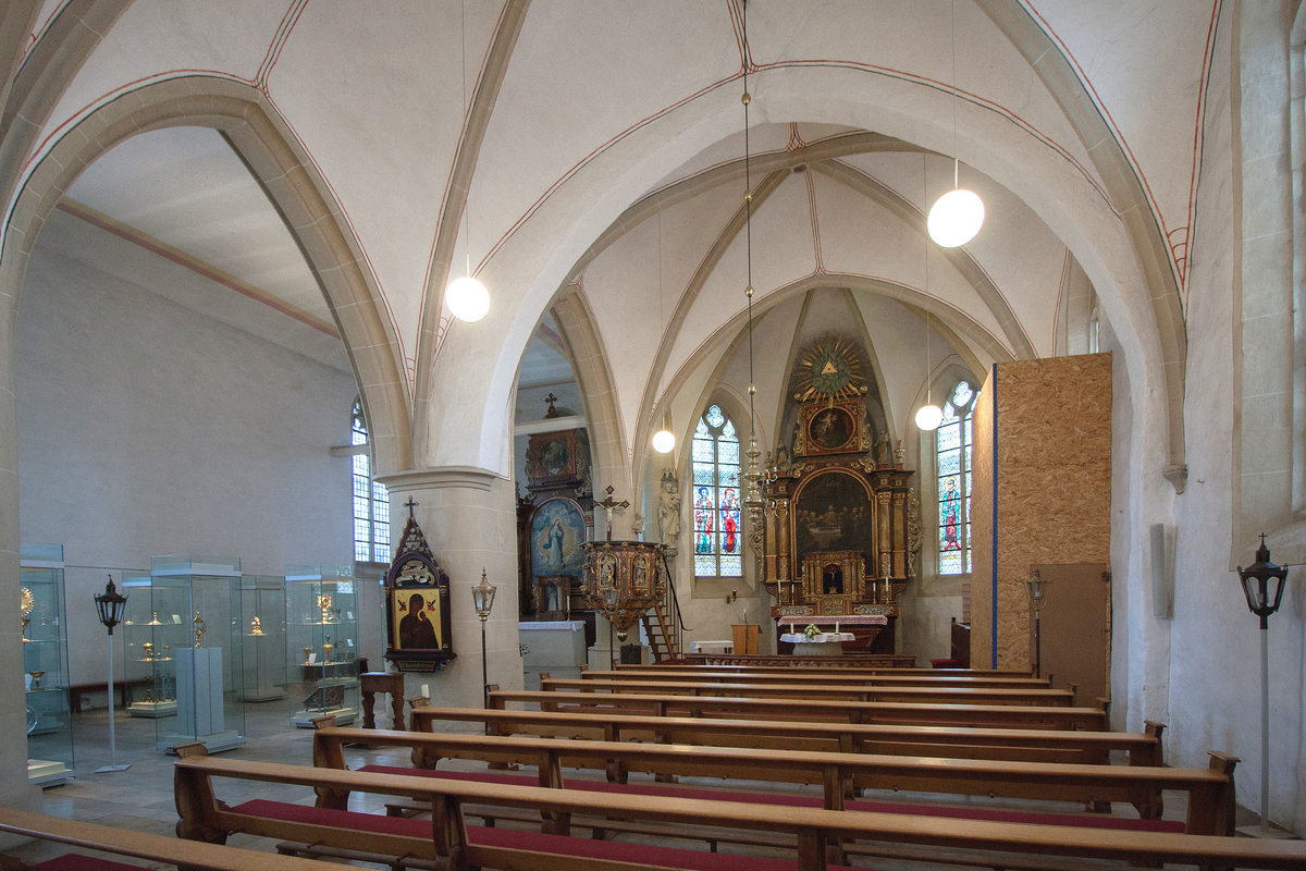 "Reken Monument 01 St Simon und Judas Südschiff" -- showing the interior of the church-cum-museum [cf. ChurchNoted and FontNotes]