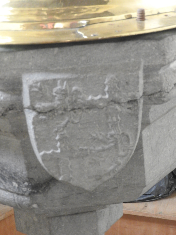 the coat of arms on the seen here is the same as the one on the stoup [cf. FontNotes]