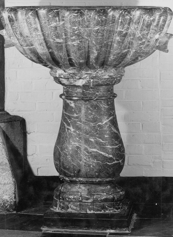 "bénitier [...] Marbre [...] Date: 1651 - 1700 [...] hauteur: 104 cm; largeur: 81 cm; profondeur: 61 cm [https://balat.kikirpa.be/object/10100063] [accessed 24 February 2026]