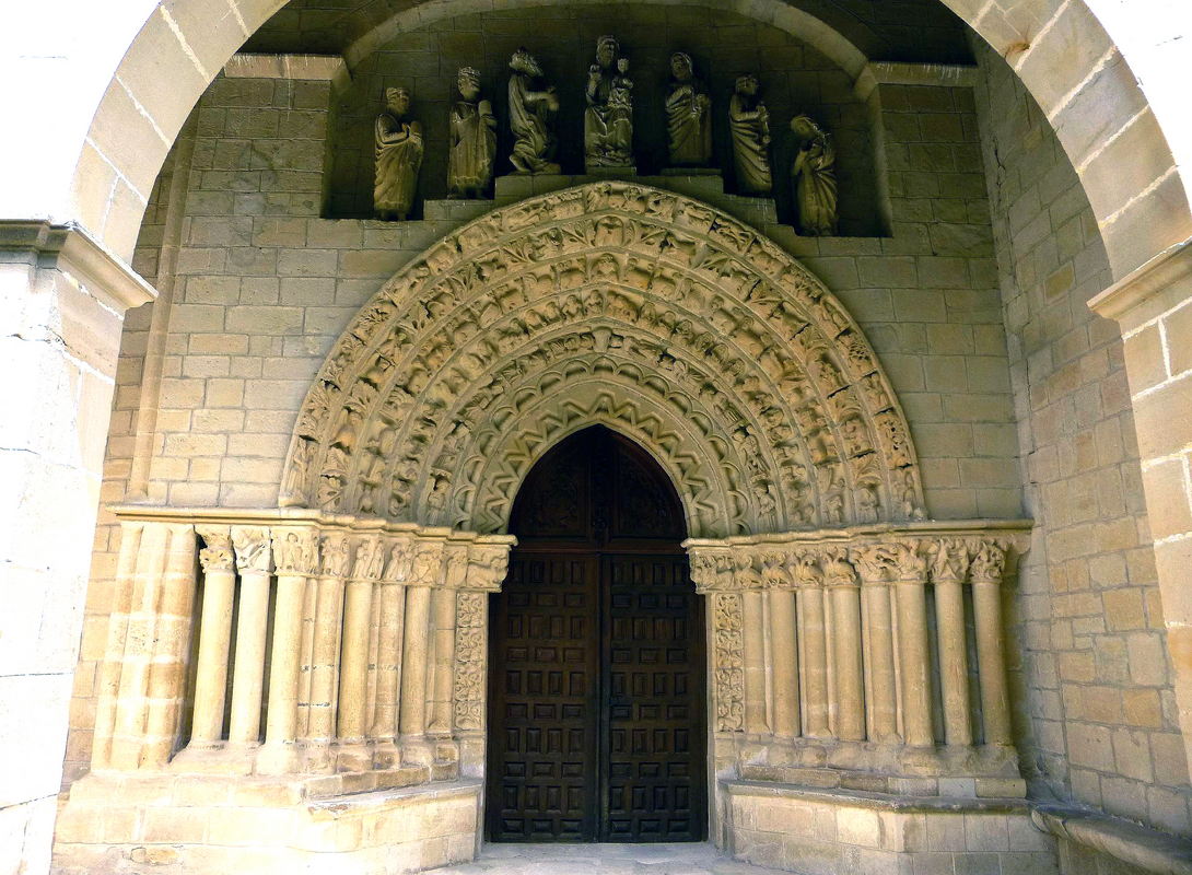 "Portada tardorrománica de la Iglesia de Nuestra Señora de la Asunción (Tuesta, Álava)"