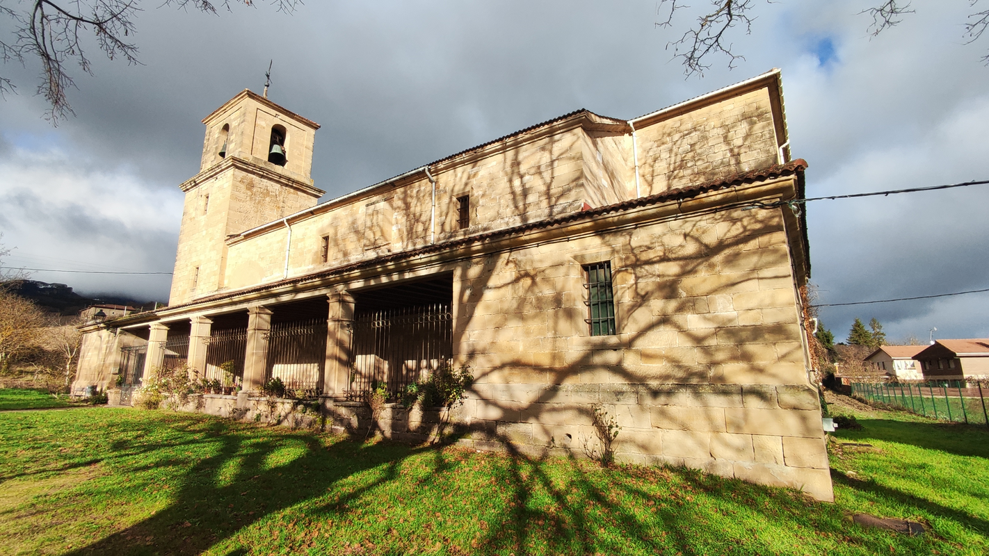 "Iglesia de San Juan Bautista, Bergüenda, concejo del municipio de Lantarón"