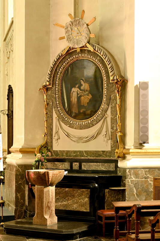 "Kathedrale (Malmedy), Anna-Altar mit Ölgemälde von Philippe-Auguste Hennequin (1762- 1833), Auge der Vorsehung, Taufstein"