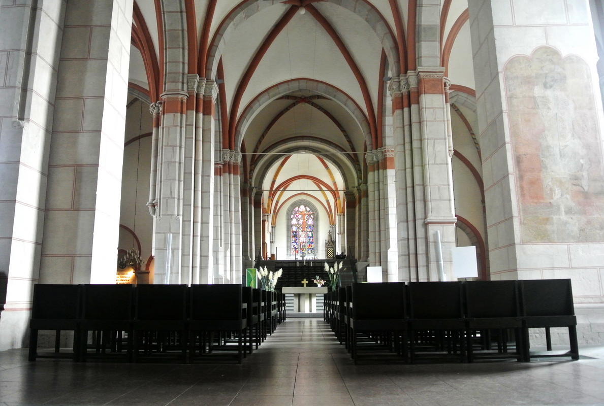 "Münsterkirche Hameln Hauptschiff"
