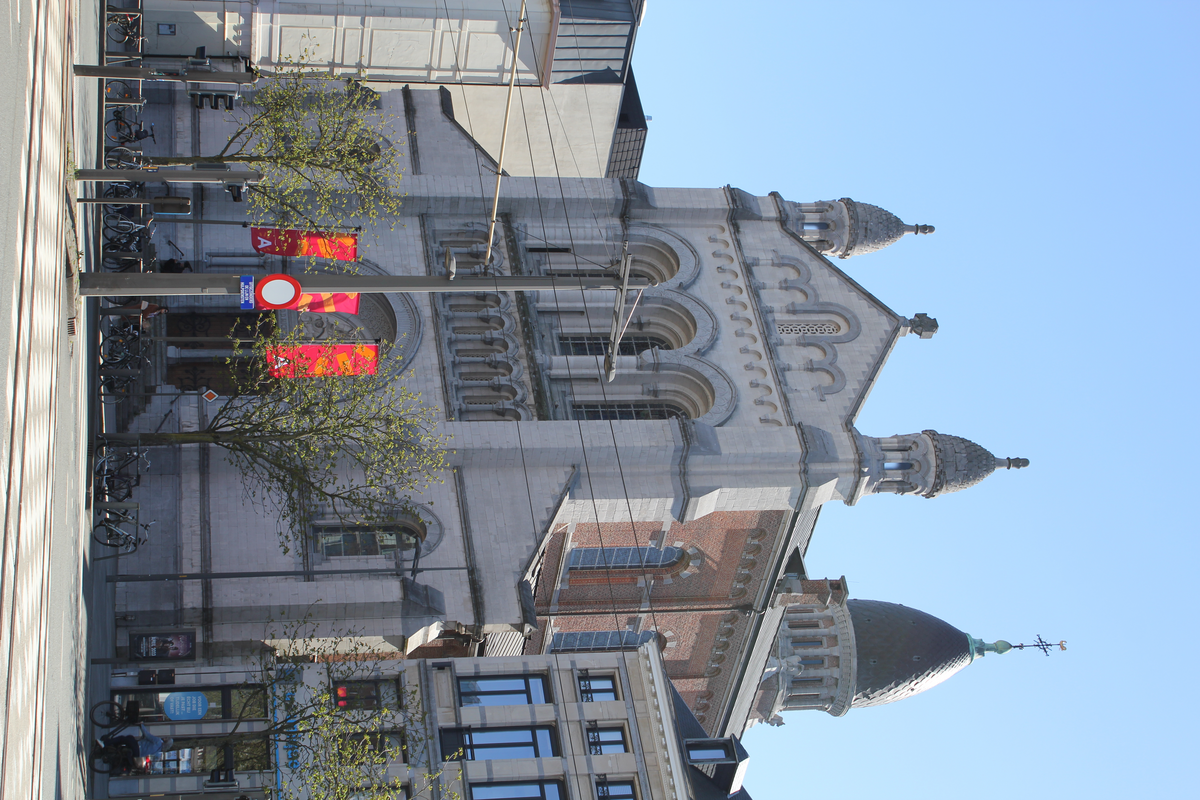 "Sint-Michiel-en-Sint-Petruskerk Amerikalei Antwerpen"