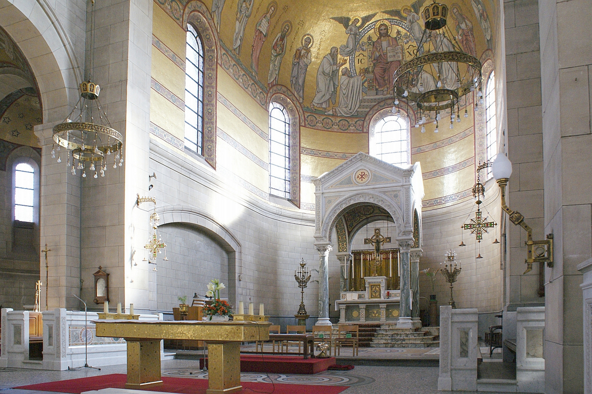 "Parochiekerk Sint-Michaël en Sint-Petrus - Antwerpen - Hoogkoor"