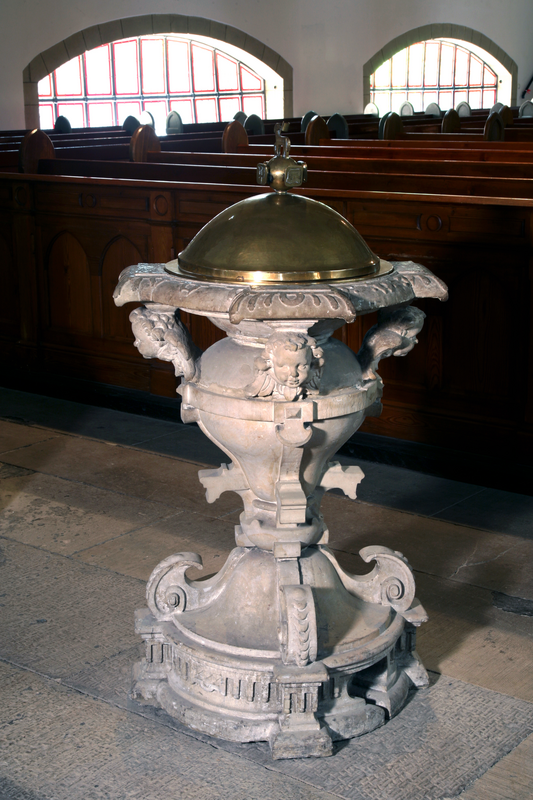 "Taufstein in der Stiftskirche Obernkirchen"
