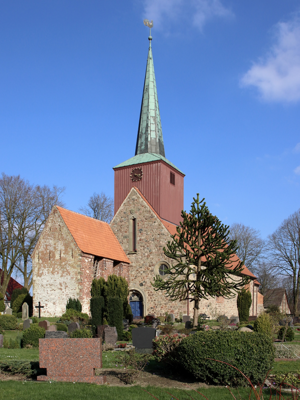 "St. Dionysiuskirche in Debstedt"