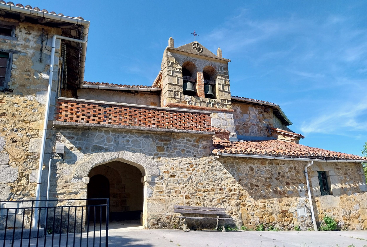 "Iglesia de San Miguel (Etxaguen, Aramaio, Álava)"