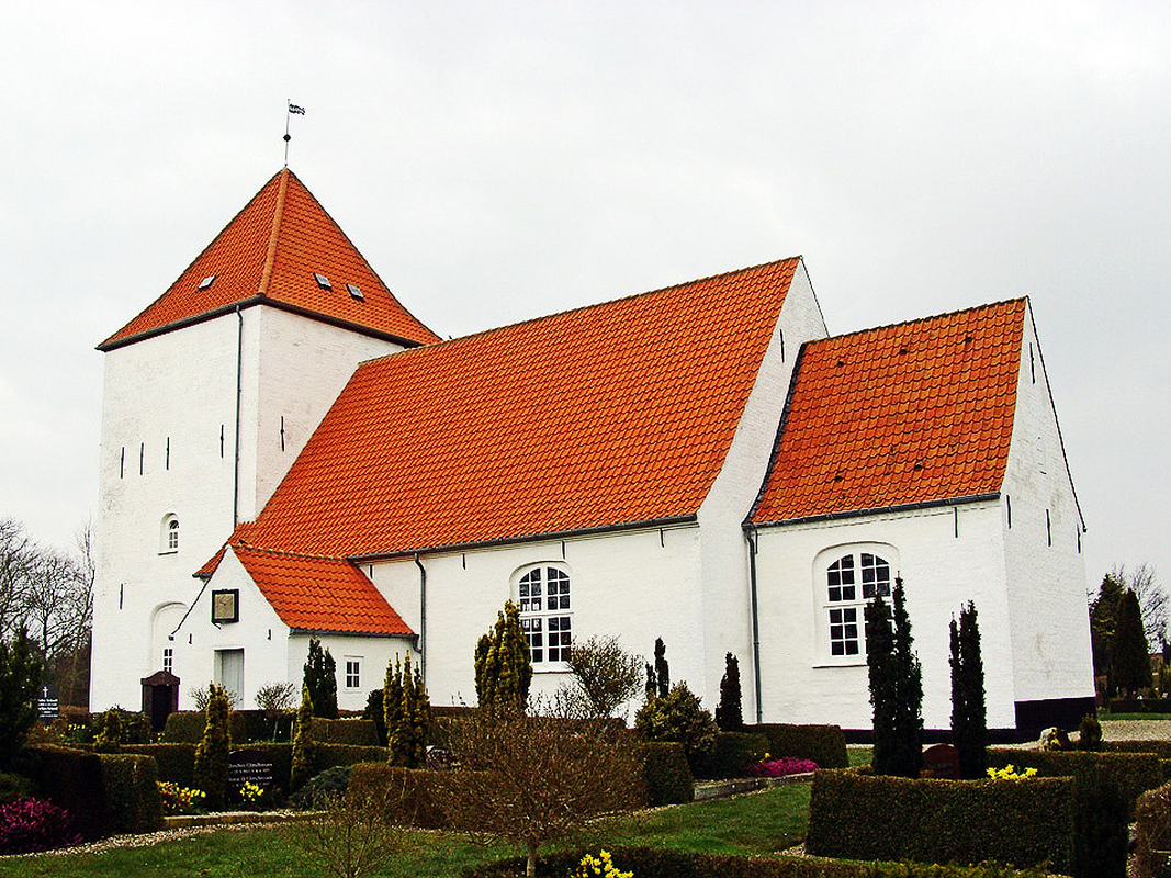 "Johannes kirke, Sønderby (Kegnæs)  fra sydøst"