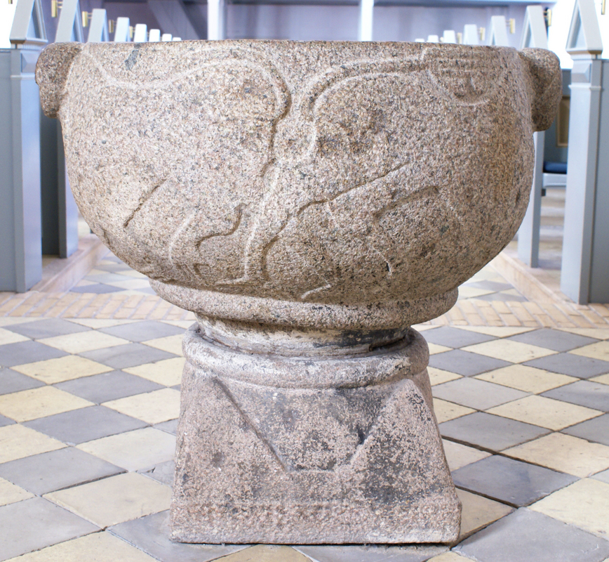 "Hald Kirke, døbefont, en af de jyske løvefonte"