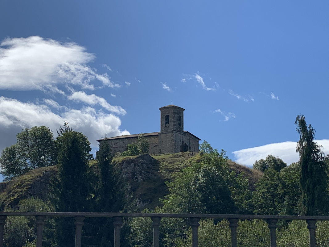 "Bitoriano - Iglesia de San Julián y Santa Basilisa"