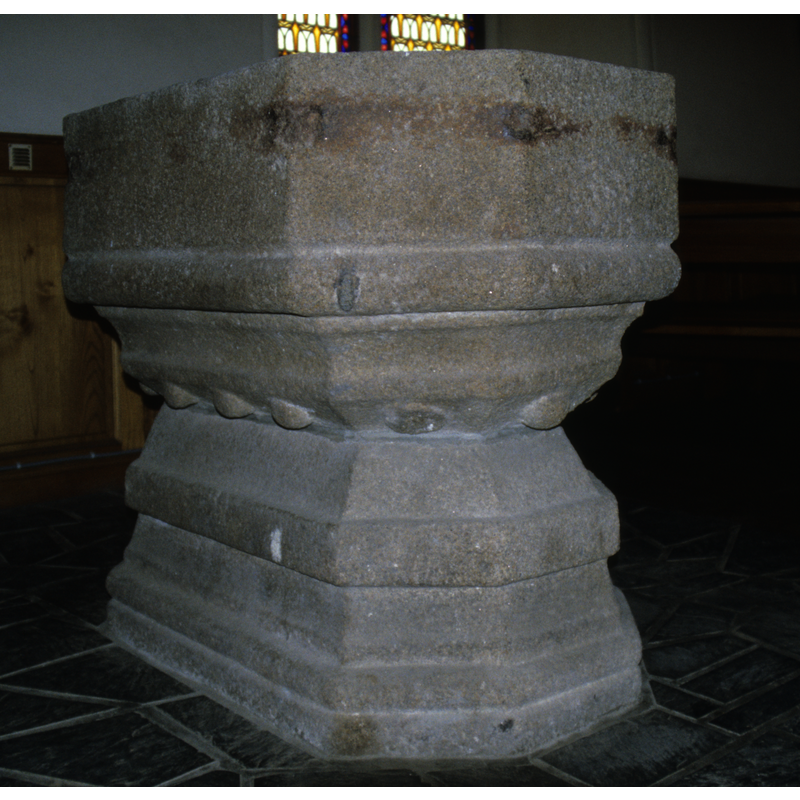 a row of; a damaged one is visible on the narrow side