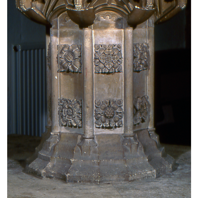 attached at the angles of the upper base