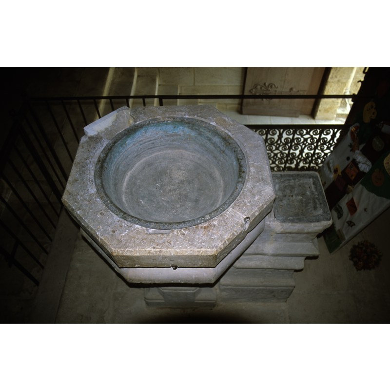 [NB: we were not able to gain access to the stone basin beneath the lining]