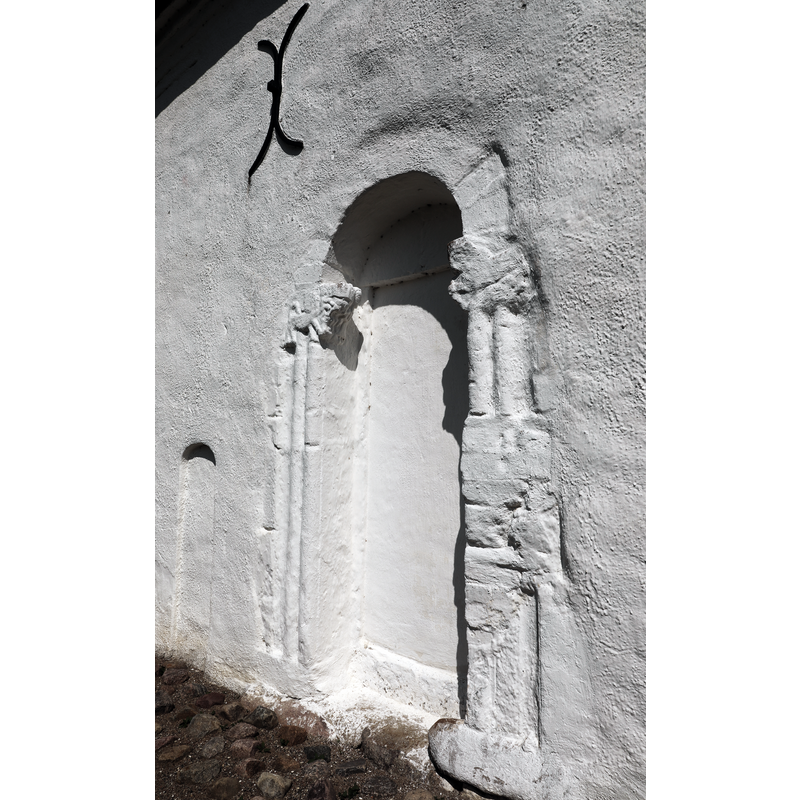 the north and south portals were blocked when the entrance was created in the west end in the mid-19thC