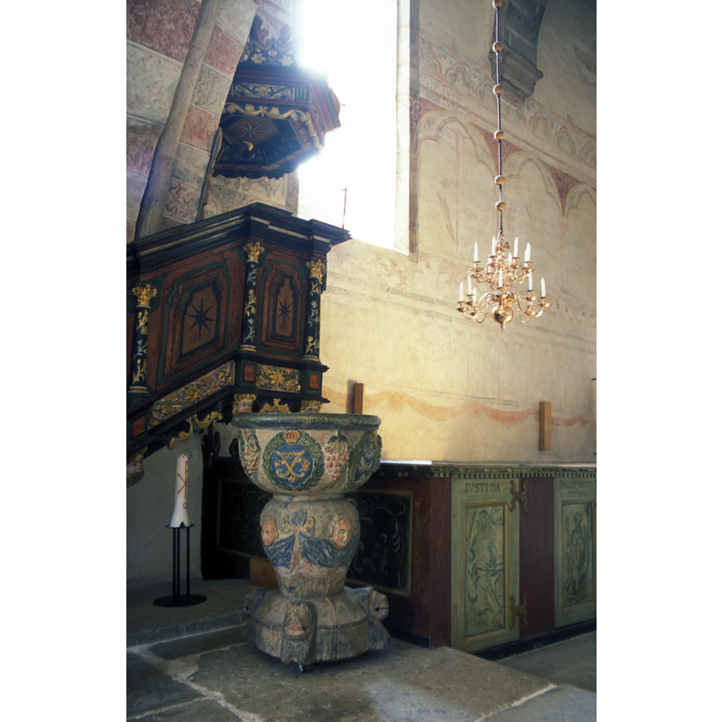 the 18thC font
