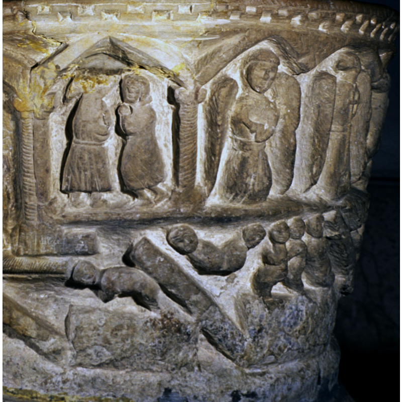 seen here in the left arch