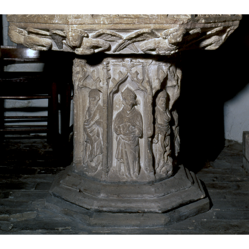 one at each angle of the underbowl