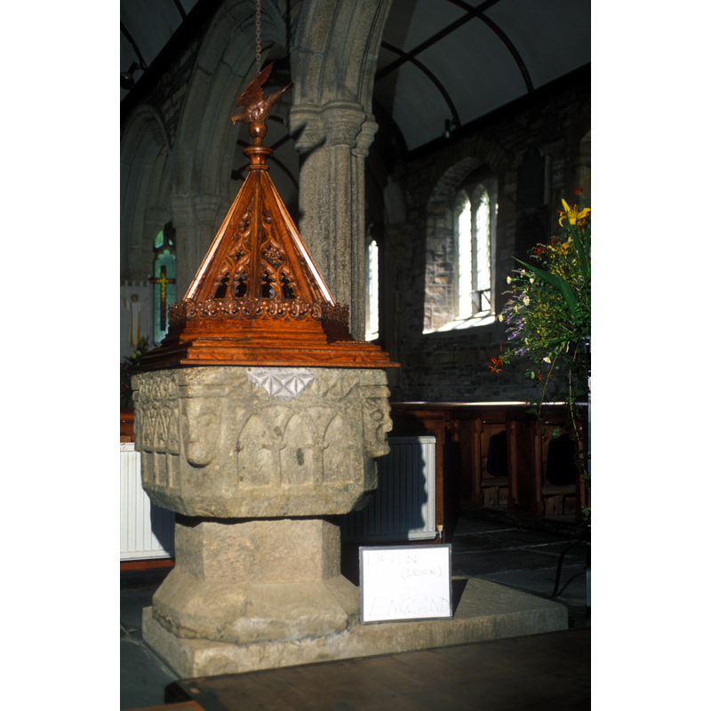 cover finial