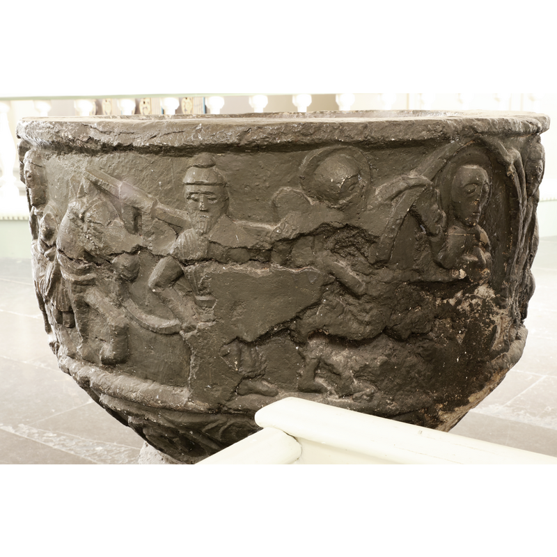 the badly damaged area covers part of the Flight to Egypt scene (left) and the angel holding the mandorla in which Christ sits in majesty (right)