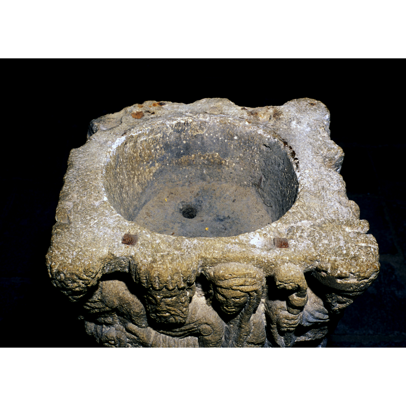 with the east side in the foreground; the drain hole is off-centre, towards the northwest side of the inner basin, and exits on the outer west side, at the bottom