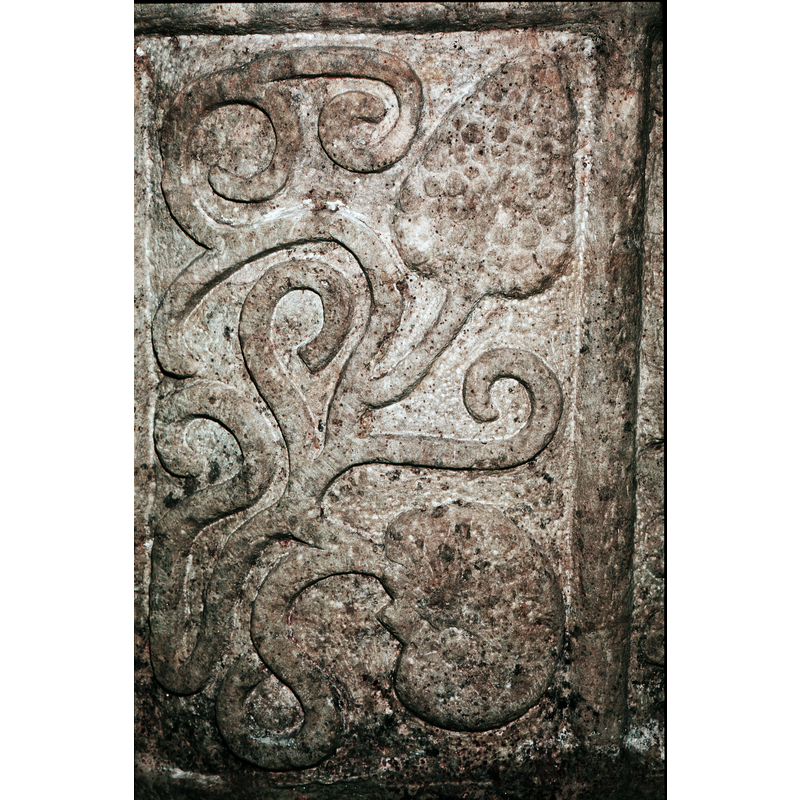 one source identies the rounded object at the bottom right as a human head