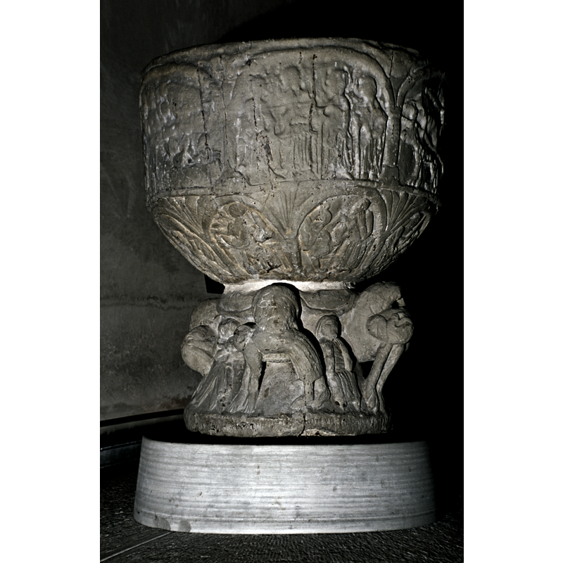 showing the relational position of the iconographical programmes on the basin, underbowl and base