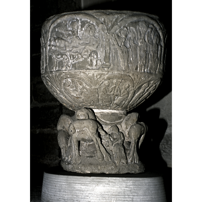 showing the relational position of the iconographical programmes on the basin, underbowl and base