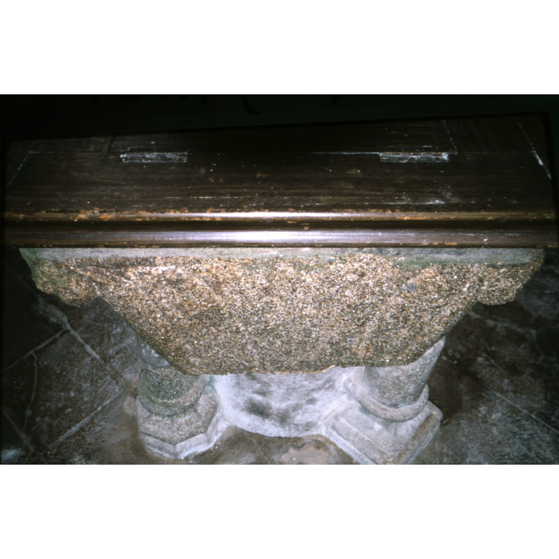 Vivier-Seguin suggest "A" and "W" as symbols of the divinity of Christ on the sides of the basin [cf. FontNotes]; alternatively they could be just a tall zigzag motif