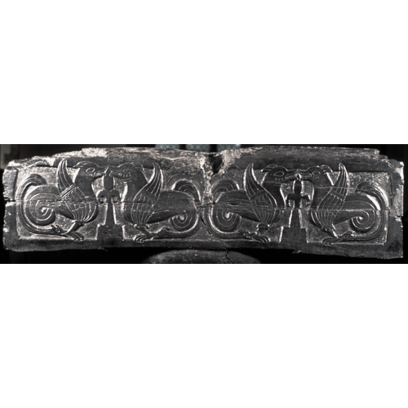 Side 4: two pairs, each dragon facing its pair