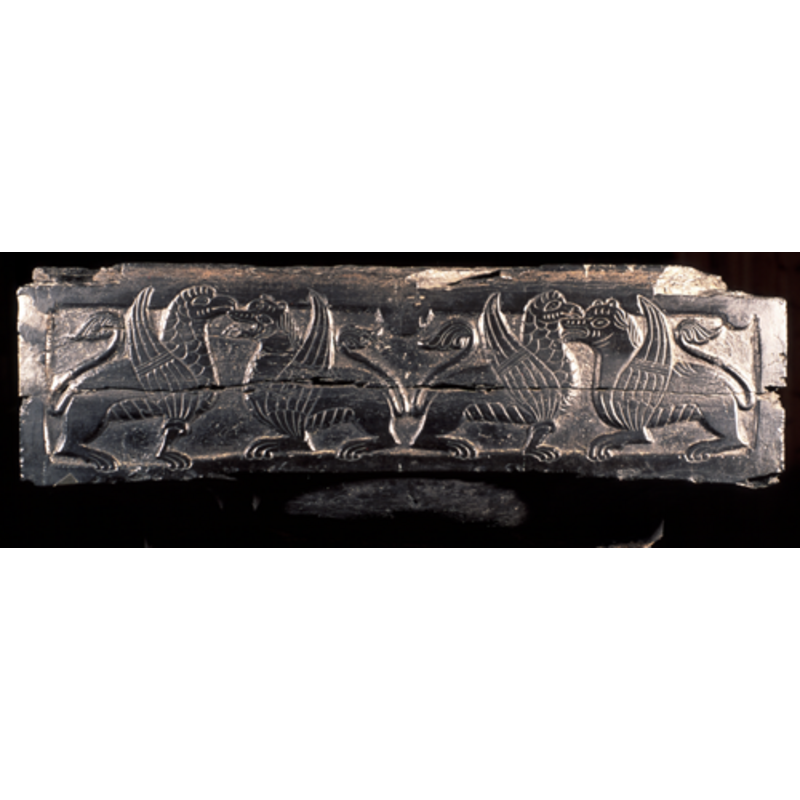 Side 1: two pairs, each griffin faces its pair